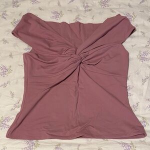 Aritzia Original Contour Twist Off-Shoulder Top in Berry Size L